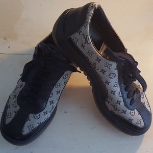 Louis Vuitton Sneakers